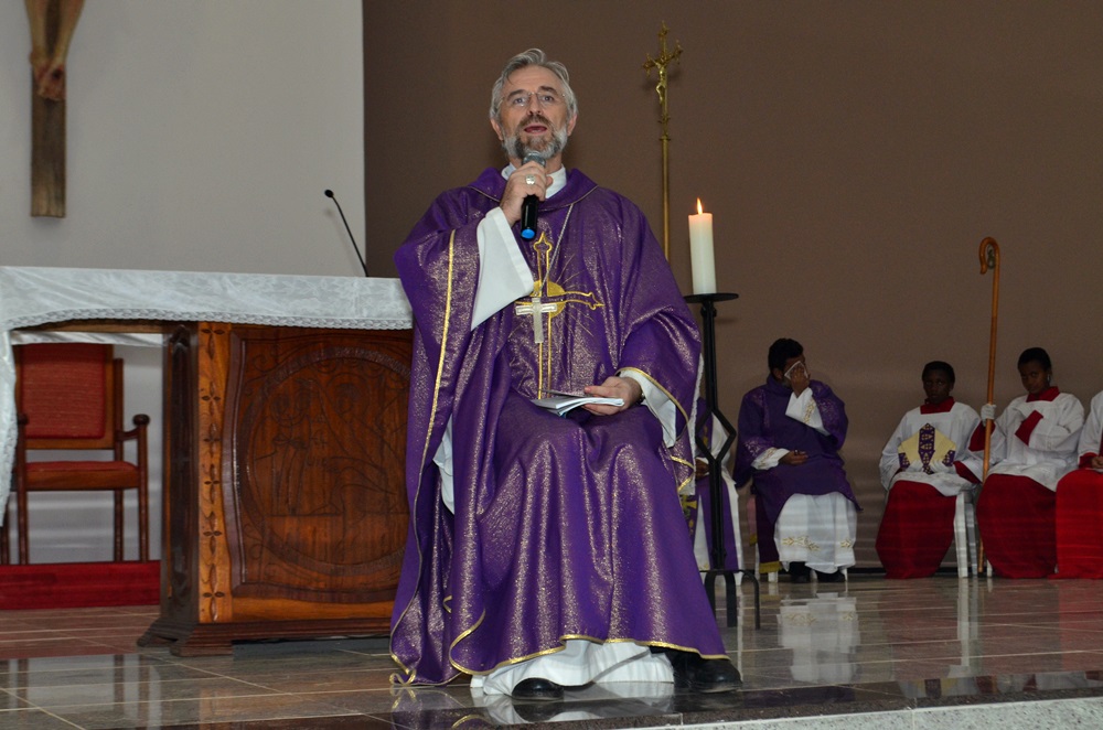 HOMILIA DE DOM ARMANDO NA ABERTURA CF 2015